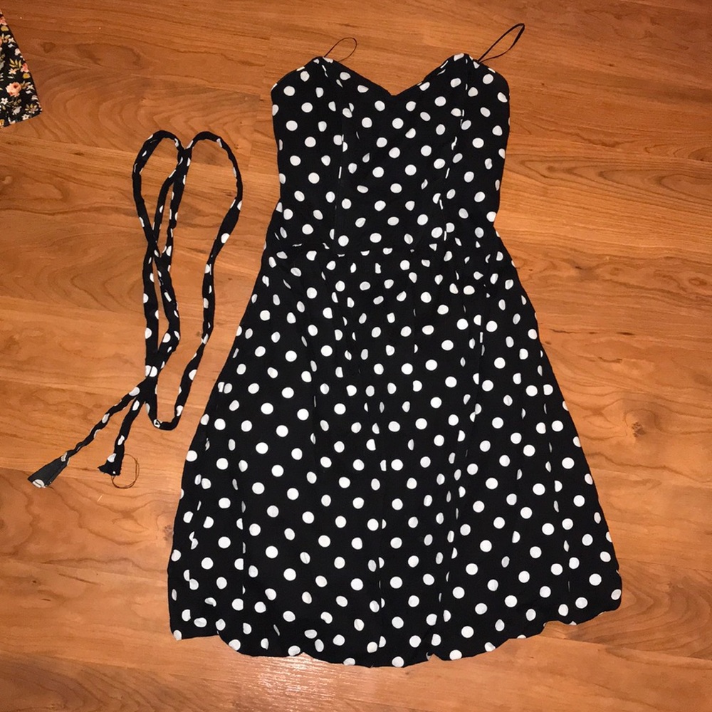 Retro style strapless dress